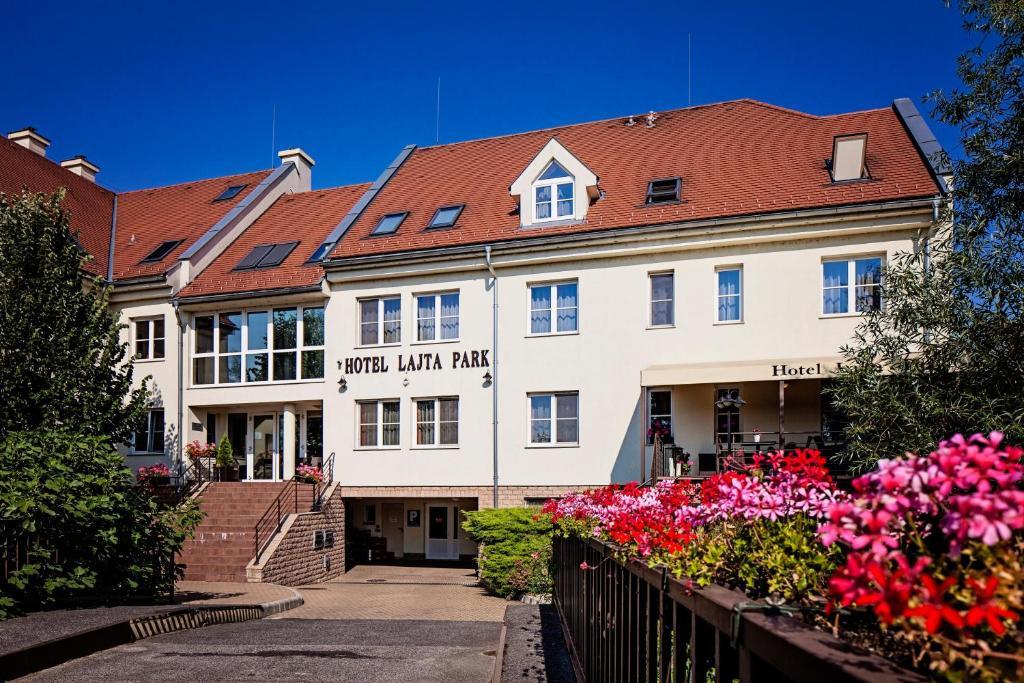 Lajta Park Hotel 4*
